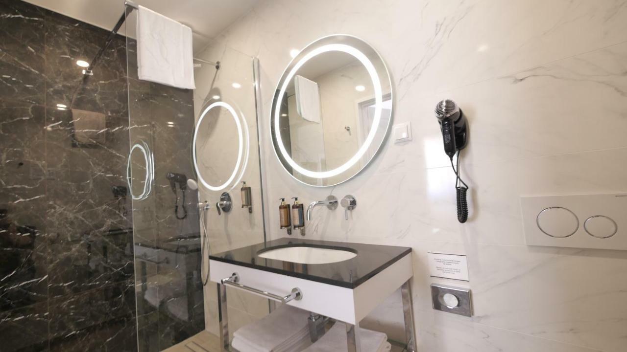 Szewska 22 Boutique Aparthotel Krakow Bagian luar foto